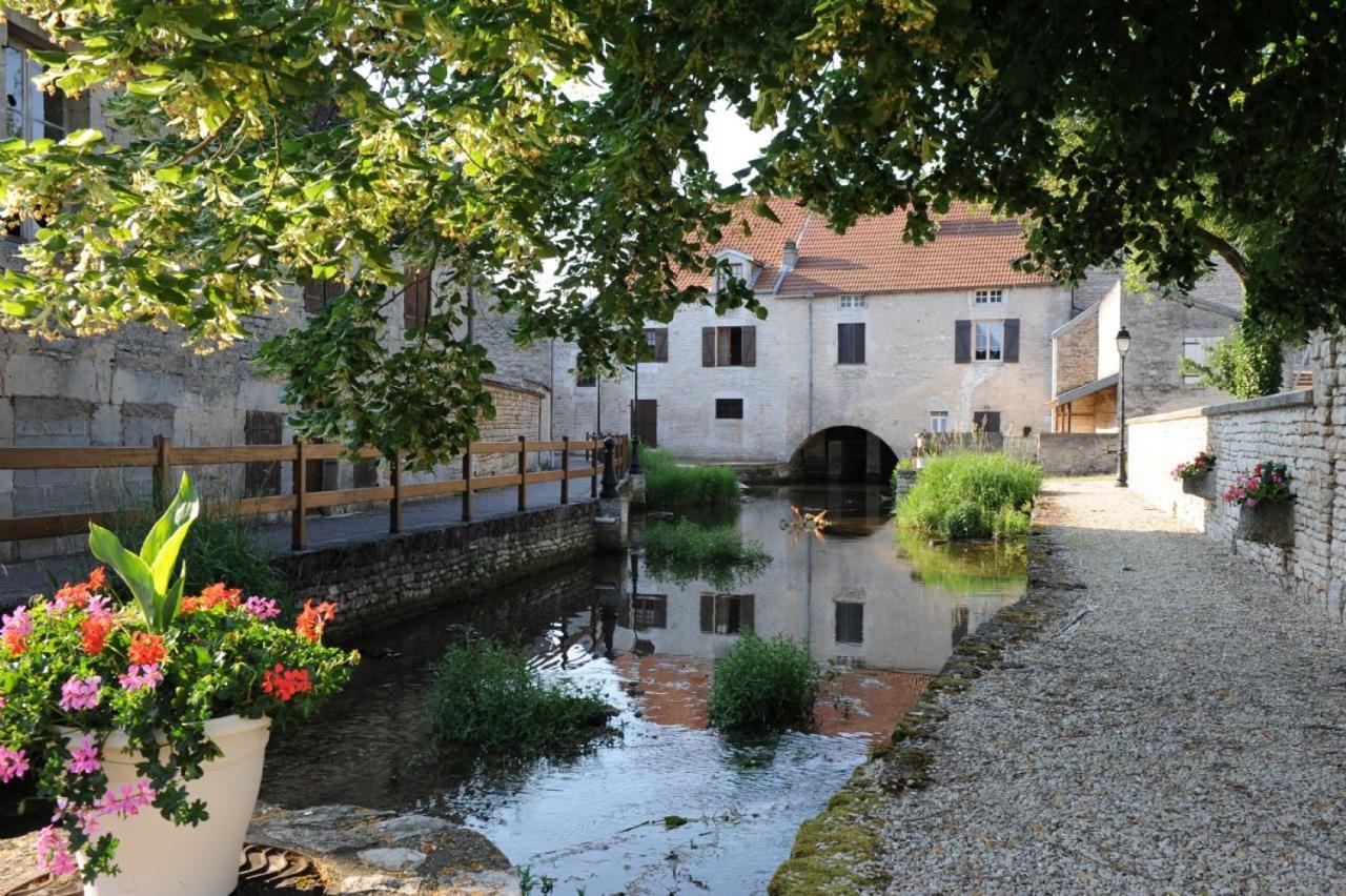 La Roulotte De Lois & Clara Hotel Arc-en-Barrois Bagian luar foto
